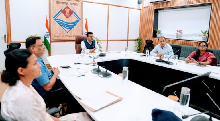 मुख्य सचिव ने कांवड़ यात्रा की तैयारियों को लेकर सम्बन्धित अधिकारियों  के साथ बैठक की