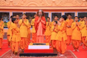 सिख पंथ के छठे गुरु, ‘मीरी-पीरी’ के प्रवर्तक एवं महान ‘सैन्य-संत’ गुरु श्री हरगोबिंद साहिब जी महाराज के प्रकाश पर्व पर परमार्थ निकेतन से अनंत शुभकामनाएँ