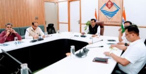 मुख्य सचिव ने वीडियो कांफ्रेसिंग के माध्यम से जिलाधिकारियों के साथ विभिन्न मुद्दों पर चर्चा कर दिये दिशा-निर्देश