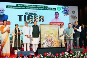 सिंगल-यूज़ प्लास्टिक के विरुद्ध जनभागीदारी से चलाना होगा प्रभावी अभियान: मुख्यमंत्री