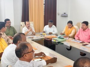 शिकायती प्रकरणों पर आयोग अध्यक्ष संजय नेगी ने की सुनवाई