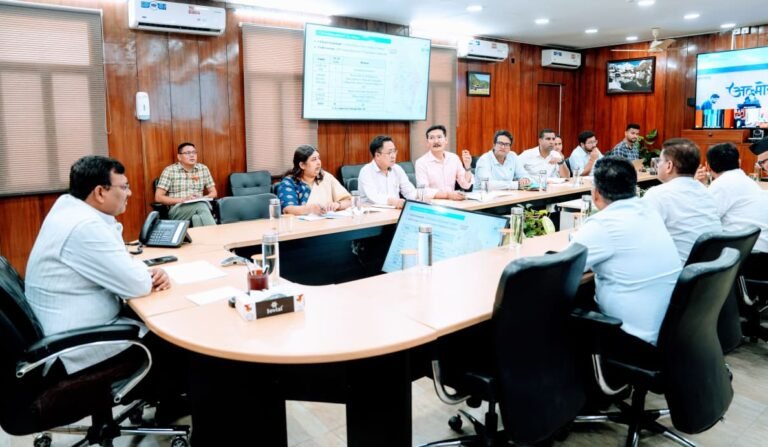मुख्य सचिव ने प्रदेश में बिछाई जा रही पाइप्ड नेचुरल गैस पाइपलाइन और कनेक्शन के कार्यों की प्रगति की समीक्षा की