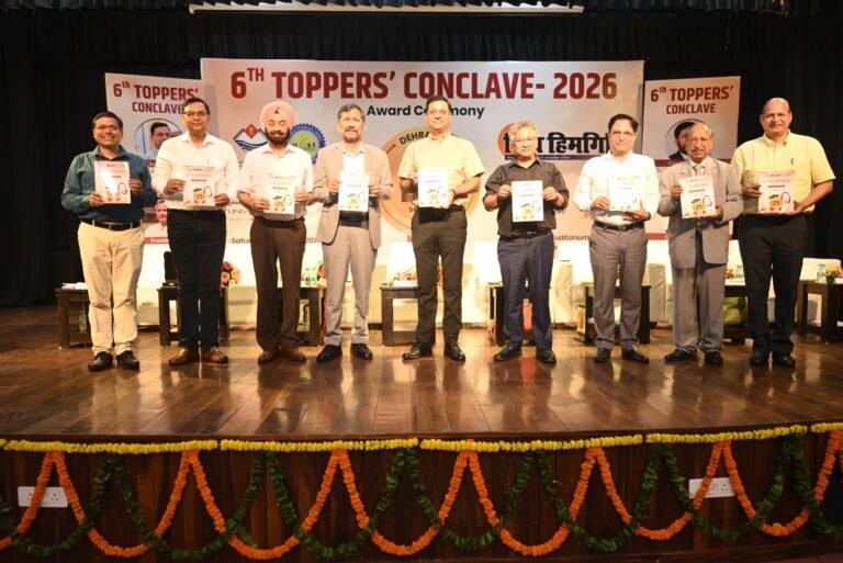 सफलताएं प्राप्त करने से भी कठिन उन सफलताओं के शिखर पर टिके रहना है: सचिव डॉ पंकज