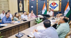 स्वतंत्रता दिवस की तैयारियों को लेकर डीएम ने की समीक्षा बैठक