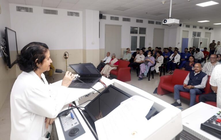 भविष्य की स्वास्थ्य सेवाओं में तकनीक और चिकित्सा विशेषज्ञता एक-दूसरे के विकल्प नहीं, सहयोगी शक्तियां