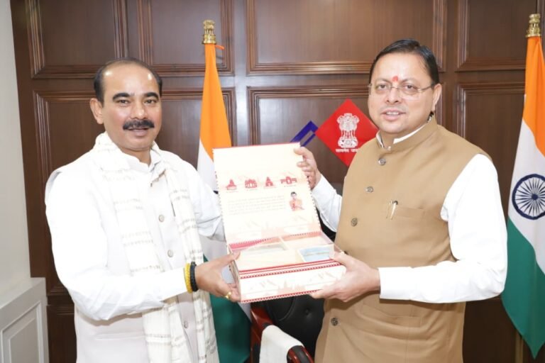 मुख्यमंत्री धामी की केंद्रीय सड़क परिवहन राज्य मंत्री अजय टम्टा से भेंट