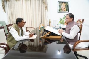 सीएम धामी से मिले विधायक बिशन सिंह चुफाल