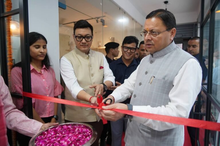 सीएम धामी ने किया ओहो रेडियो 89.2 एफएम का शुभारंभ