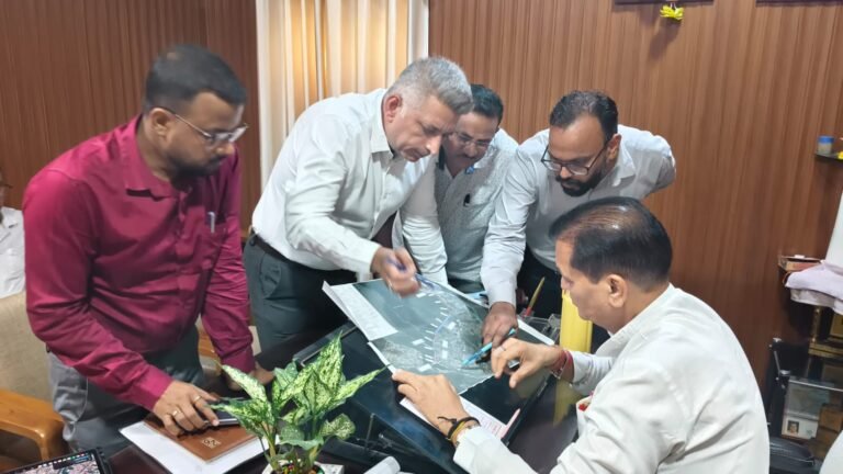 विधायक डॉ. प्रेमचंद ने राष्ट्रीय राजमार्ग प्राधिकरण एवं लो.नि.वि. के अधिकारियों के साथ बैठक की