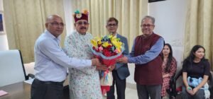 पर्यटन मंत्री महाराज से मिले साउथेम्प्टन विश्वविद्यालय, लंदन के छात्र-छात्राएं