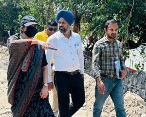 मेलाधिकारी सोनिका ने किया रोड़ी-बेलवाला व शोल क्षेत्र में कुंभ तैयारियों का स्थलीय निरीक्षण