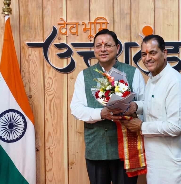 विधायक डॉ. प्रेमचंद ने मुख्यमंत्री धामी से भेंट कर जन्मदिन की हार्दिक शुभकामनाएं दी