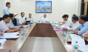 लैंड फ्रॉड के मामलों में प्रभावी जांच कर दोषियों के विरुद्ध कड़ी कार्रवाई सुनिश्चित करेंः आयुक्त गढवाल