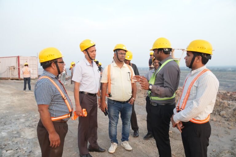 कोयला खदानों को देख विकास की एक और तस्वीर से रूबरू हुआ उत्तराखंड का मीडिया दल