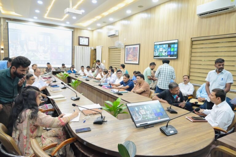 भूमि विवाद से आर्थिक सहायता तक, समाधान दिवस में सुनी गईं 87 जनसमस्याएं