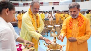 शिक्षक विद्यार्थियों में जगाते हैं श्रेष्ठ जीवन की चेतना: डॉ प्रणव पण्ड्या