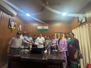 विधायक डॉ. प्रेमचंद से प्रतीत नगर-रायवाला क्षेत्र के ग्रामीणों ने ग्राम प्रधान के नेतृत्व में की शिष्टाचार भेंट