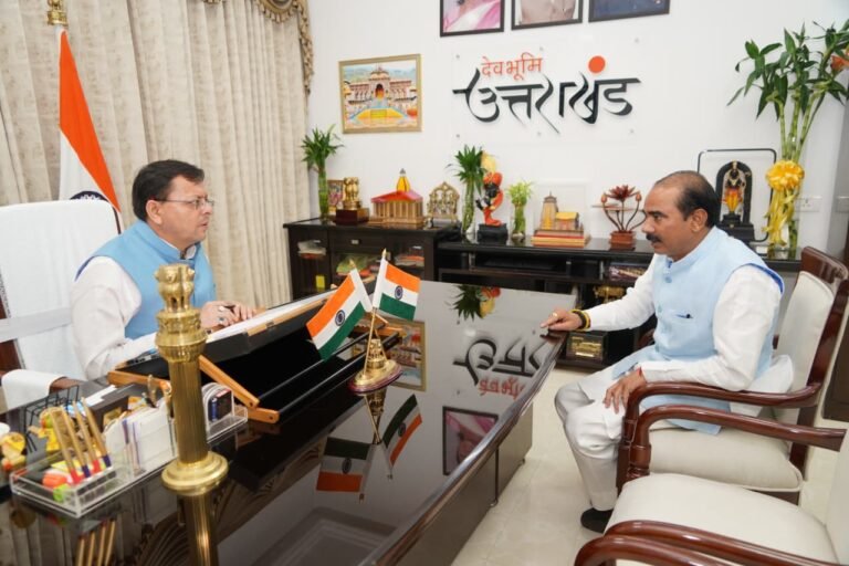 मुख्यमंत्री धामी से लोकसभा सांसद अजय टम्टा ने की शिष्टाचार भेंट