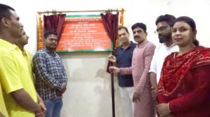 विधायक डॉ. प्रेमचंद ने किया सड़क का लोकार्पण