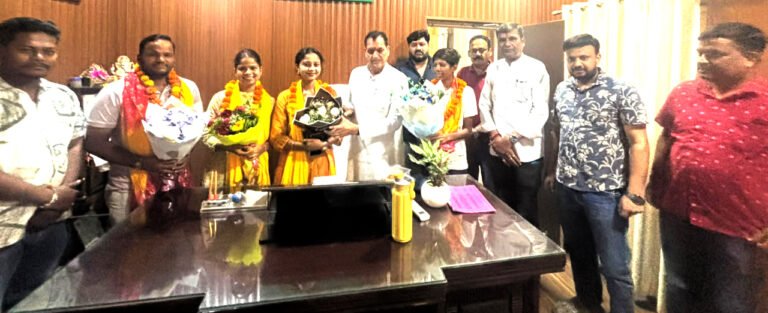 विधायक डॉ. प्रेमचंद ने शिक्षा के क्षेत्र में उत्कृष्ट एवं सराहनीय कार्य करने वाले लोगों को किया सम्मानित