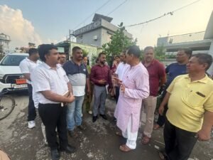 विधायक डॉ. प्रेमचंद ने लोनिवि के अधिकारियों के साथ क्षतिग्रस्त सड़कों का किया स्थलीय निरीक्षण