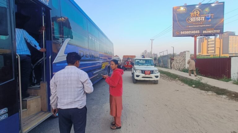 हरिद्वार में स्लीपर एवं लग्जरी बसों के विरुद्ध तड़के सघन प्रवर्तन अभियान