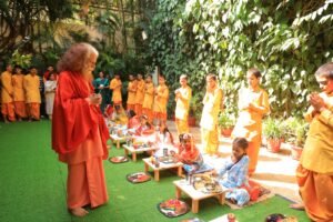 महानवमी के पावन अवसर पर परमार्थ निकेतन में कन्या पूजन एवं कन्या भोज