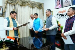 मुख्यमंत्री पुष्कर सिंह धामी से ईईपीसी के चेयरमैन पंकज चड्ढा ने की भेंट
