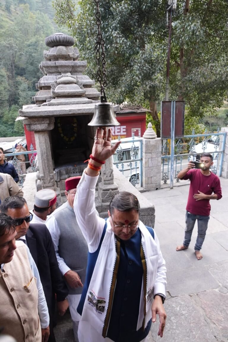 मुख्यमंत्री पुष्कर सिंह धामी ने आदिबद्री मंदिर में की पूजा-अर्चना, प्रदेशवासियों की सुख-समृद्धि की कामना